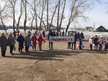 4 ноября состоялось массовое мероприятие "В единстве наша сила". На митинге, параде и хороводе дружбы участвовало 50 человек. Присутствовал и защитник Донбасса  Владимир Быков